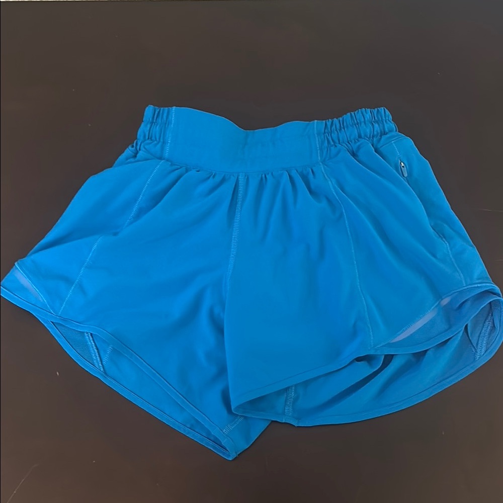 Lululemon Blue Hotty Hot Shorts Size 2, 2.5in